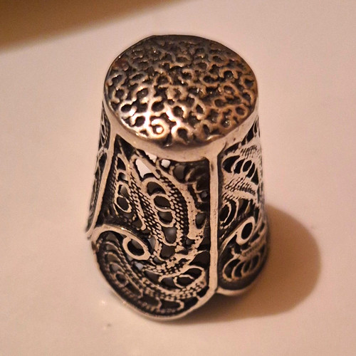 Antiker metall fingerhut - antiker, metall-fingerhut
