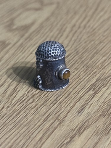 Antiker fingerhut aus - fingerhut, silber